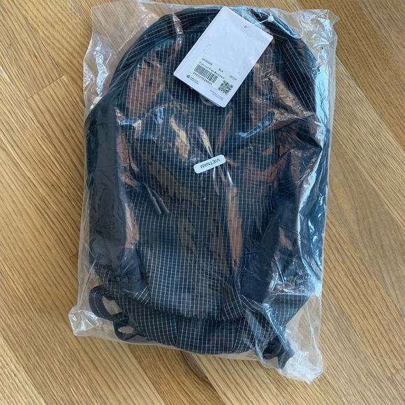 Lululemon Fast and Free Backpack 13L Spectra - Picture 5 of 11